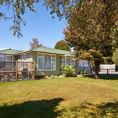 Accommodation Fiordland -The Three Bedroom House At 226A Milford Road เทอาเนา ภายนอก รูปภาพ