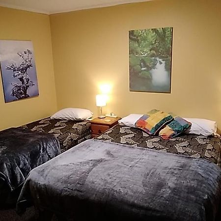 Accommodation Fiordland -The Three Bedroom House At 226A Milford Road เทอาเนา ภายนอก รูปภาพ