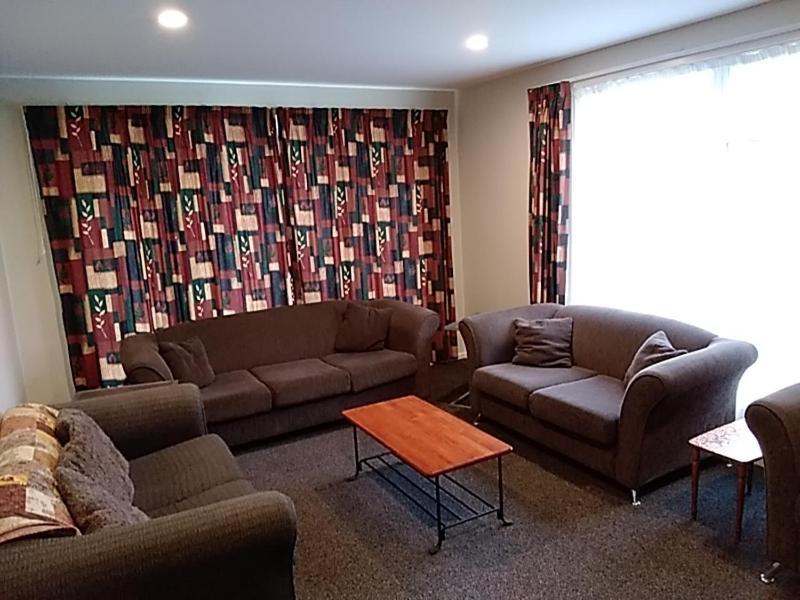 Accommodation Fiordland -The Three Bedroom House At 226A Milford Road เทอาเนา ภายนอก รูปภาพ