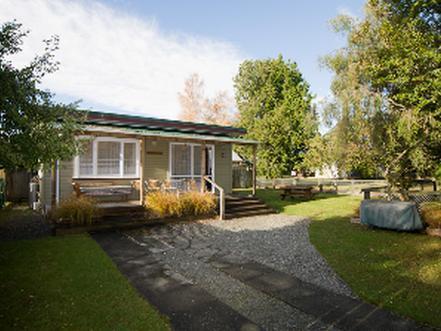 Accommodation Fiordland -The Three Bedroom House At 226A Milford Road เทอาเนา ภายนอก รูปภาพ